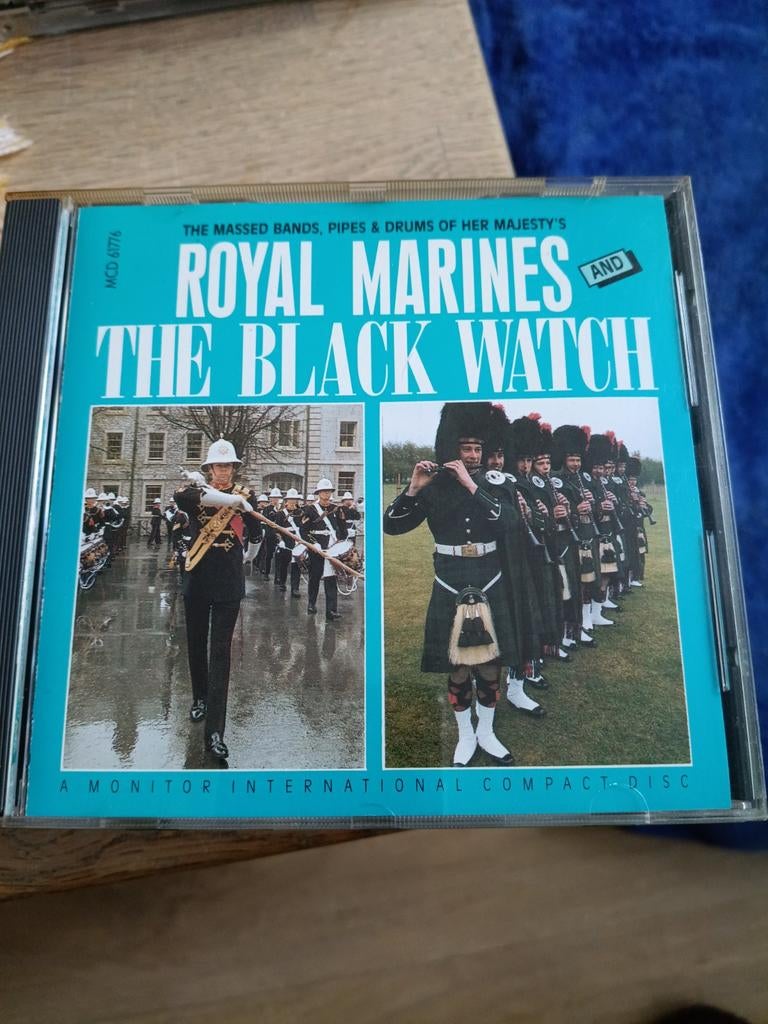 Royal marines and the black watch, Ophalen of Verzenden, Zo goed als nieuw, Overige genres