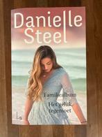 Familiealbum - Danielle Steel, Ophalen of Verzenden, Zo goed als nieuw, Nederland