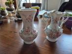 Porcelaine de Limoges selection Gilis twee vaasjes, Antiek en Kunst, Ophalen of Verzenden