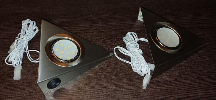 Spots led onderbouw keuken driehoek - 2 stuks, Huis en Inrichting, Lampen | Spots, Nieuw, Metaal of Aluminium, Led, Ophalen