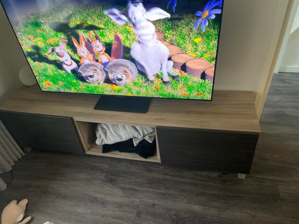 Mooie TV meubel met opbergruimte, Huis en Inrichting, Kasten | Televisiemeubels, Ophalen, Kunststof, Gebruikt, 100 tot 150 cm