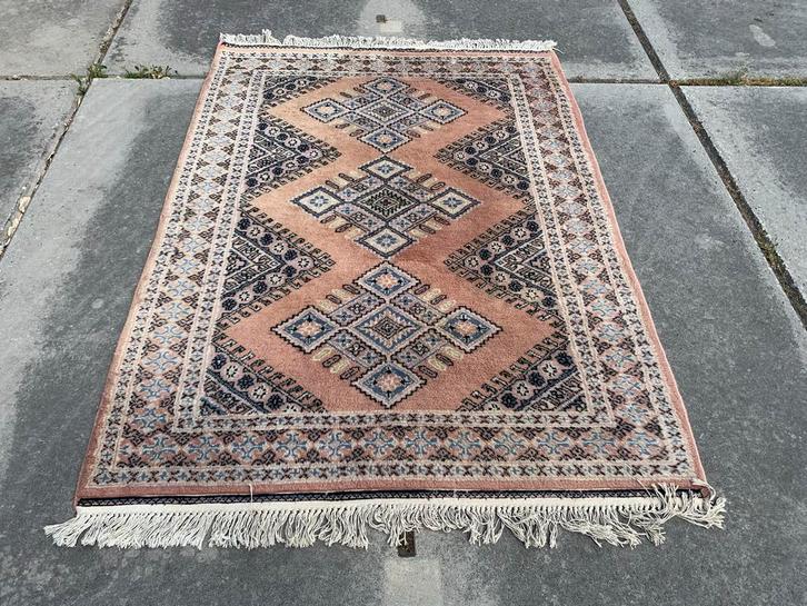 Vintage handgeknoopt oosters tapijt,wol,zalmkleurig,175x127, Huis en Inrichting, Stoffering | Tapijten en Kleden, Zo goed als nieuw
