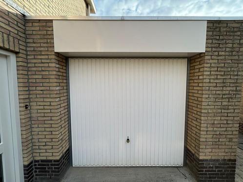 Hormann Garagedeur kanteldeur, Doe-het-zelf en Verbouw, Deuren en Horren, Gebruikt, Garagedeur, 215 cm of meer, 120 cm of meer