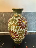 Vaas plateel gemerkt met  bloemen, Ophalen