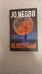Triller "Bloedmaan" van Jo Nesbø boek in goede staat  5 euro, Ophalen of Verzenden, Gelezen, Jo Nesbø