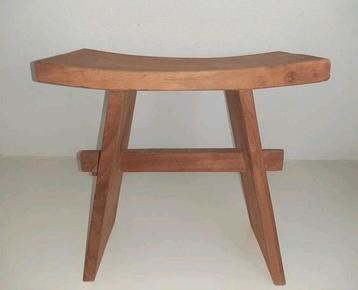 Japans houten krukje, Japandi stijl. beschikbaar voor biedingen