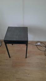 bijzettafeltje, 45 tot 60 cm, Minder dan 55 cm, Gebruikt, Metaal of Aluminium