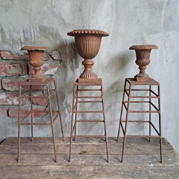 1x Roest metalen standaard staander zuiltje sokkel *Etage3*  beschikbaar voor biedingen