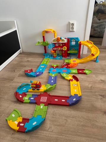 Vtech Toettoet Brandweerkazerne + Bas de brandweer beschikbaar voor biedingen