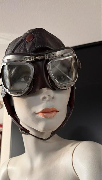 Vintage Pilotenmuts met Bril & Handschoenen beschikbaar voor biedingen