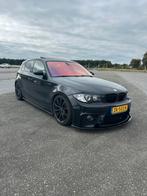 BMW 1-Serie 2.0 120I 5DR AUT 2007 Zwart, Auto's, Automaat, 65 €/maand, Achterwielaandrijving, 1995 cc