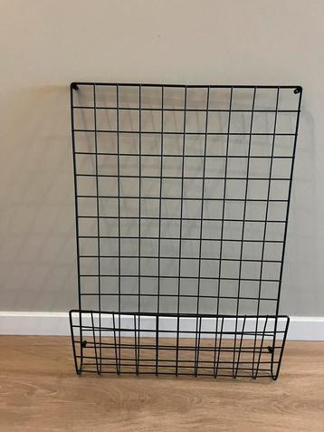 Wandrek metaal zwart beschikbaar voor biedingen