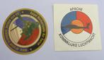 Twee militaire stickers APACHE gevechtshelikopter RNLAF, Ophalen of Verzenden, Luchtmacht, Nederland, Embleem of Badge
