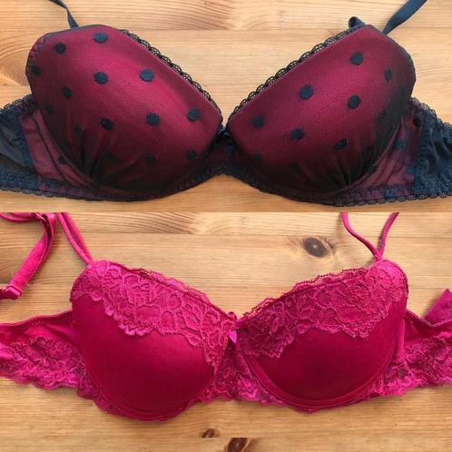 Twee rode 75C beha’s, 1 push up, apart of samen beugels, Kleding | Dames, Ondergoed en Lingerie, BH, Rood, Ophalen of Verzenden