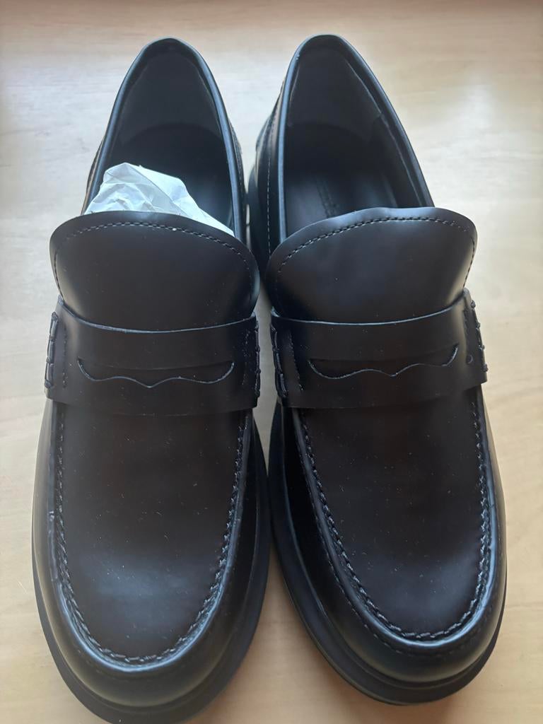 Zwarte Alexander McQUEEN schoenen maat 40, Zwart, Nieuw, Ophalen of Verzenden, Sneakers of Gympen