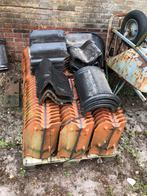 100 dakpannen + hulpstukken, Ophalen, Zo goed als nieuw, Steen of Klei, Dakpannen