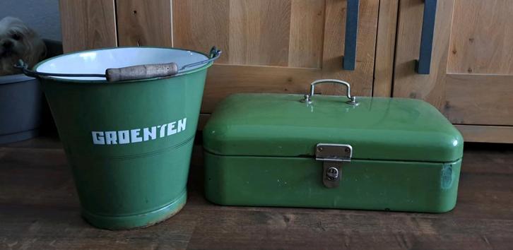 Brocante groen emaille emmer Groenten broodtrommel prijs pst, Antiek en Kunst, Antiek | Emaille, Ophalen of Verzenden