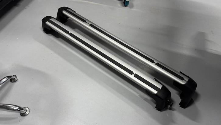 Originele dakdragers – Mercedes E-Klasse sedan (vanaf 2016), Auto diversen, Dakdragers, Zo goed als nieuw, Ophalen of Verzenden