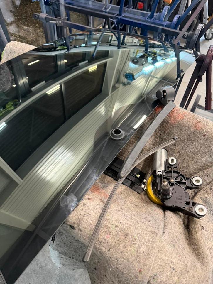 Caravelle multivan  california T6 T6.1 achterruit dubbel, Auto-onderdelen, Ruiten en Toebehoren, Volkswagen, Nieuw, Ophalen