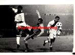 Nederland - Peru 3-5-1972 Piet Keizer van Ajax # 584, Verzamelen, Sportartikelen en Voetbal, Verzenden, Ajax, Poster, Plaatje of Sticker