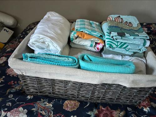 Grote mand met kinder beddengoed, Kinderen en Baby's, Kinderkamer | Beddengoed, Zo goed als nieuw, Hoeslaken of Sloop, Wit, Jongetje of Meisje