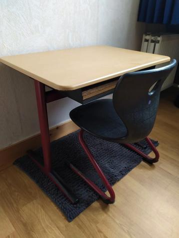 School tafel met stoel