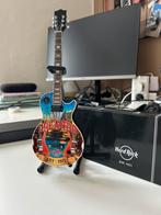 Miniatuur gitaar Hard Rock, Ophalen of Verzenden, Nieuw, Pop, Beeldje of Miniatuur