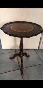 Antiek Mahonie houten driepoot bijzettafel, Antiek en Kunst, Ophalen