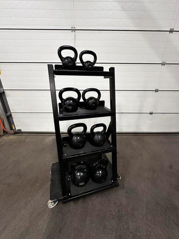 Kettlebells 4kg t/m 24kg  + Opbergrek beschikbaar voor biedingen