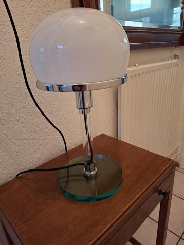 Chique tafel lamp Bauhaus beschikbaar voor biedingen
