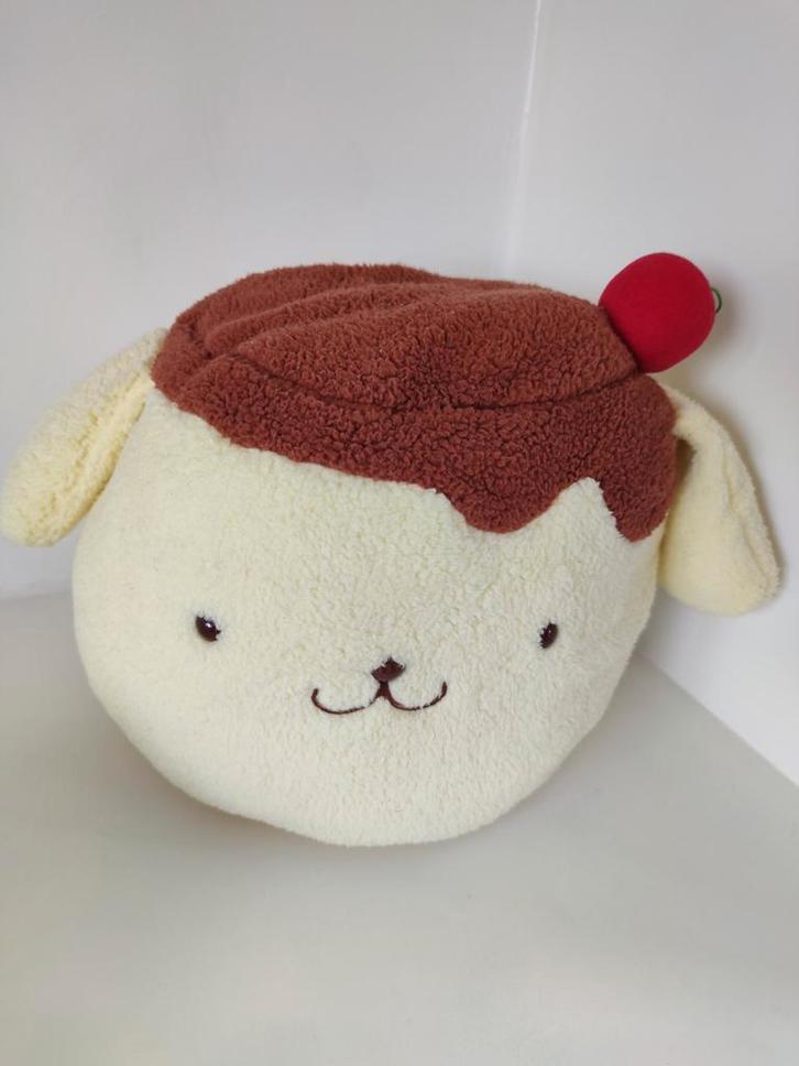 Sanrio Pompompurin Knuffel met Kers - Nieuw!, Kinderen en Baby's, Speelgoed | Knuffels en Pluche, Nieuw, Hond, Ophalen of Verzenden