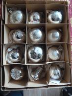 12 oude zilver kleurige kerstballen, Ophalen of Verzenden, Gebruikt