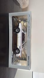 BMW 3.0 CSL 1:18 - Heritage Collection (Nieuw in doos), Hobby en Vrije tijd, Modelauto's | 1:18, Ophalen, Nieuw, Auto, MiniChamps