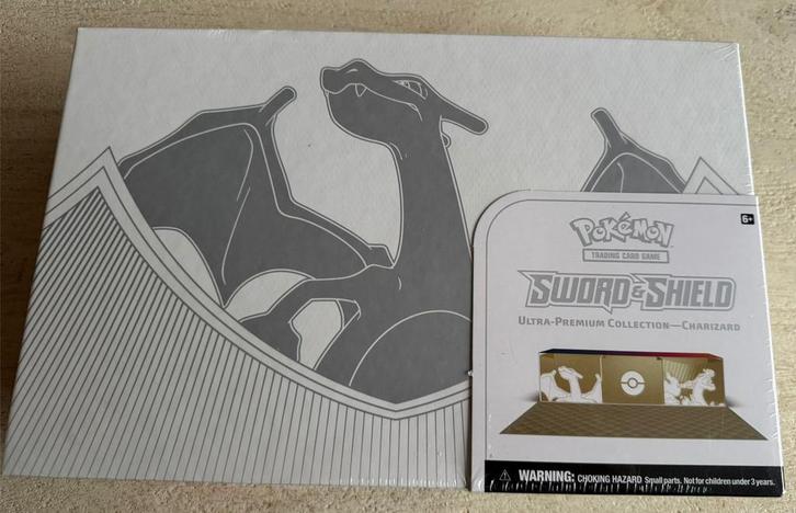 Sword & Shield Ultra Premium Collection - Charizard - Sealed, Hobby en Vrije tijd, Verzamelkaartspellen | Pokémon, Nieuw, Ophalen of Verzenden