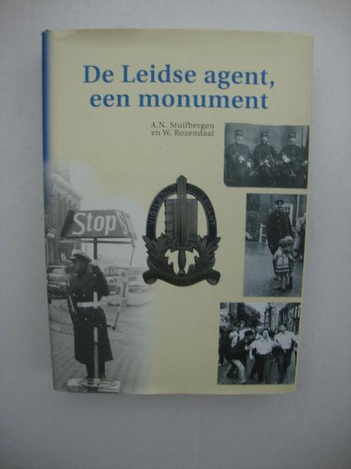 "De Leidse agent, een monument", Boeken, Geschiedenis | Stad en Regio, Gelezen, 20e eeuw of later, Ophalen of Verzenden