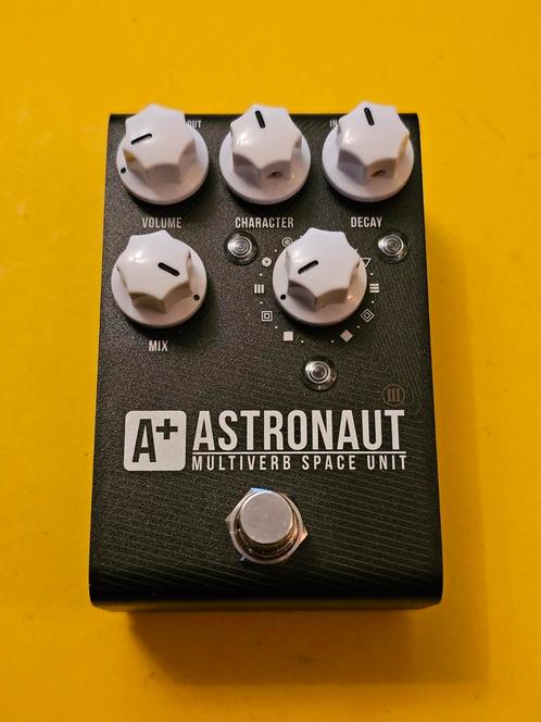 A+ Astronaut Multiverb Space Unit - Reverb Pedaal, Muziek en Instrumenten, Effecten, Zo goed als nieuw, Reverb, Ophalen of Verzenden