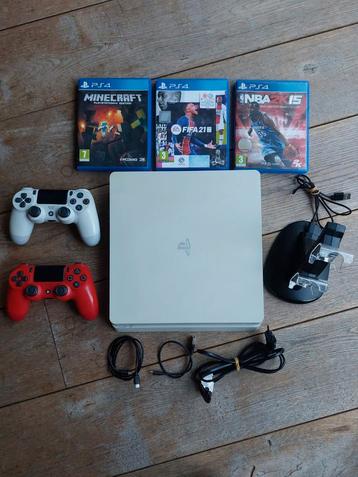 Playstation 4 slim console 500gb wit beschikbaar voor biedingen