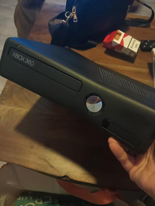 Te koop xbox360, 3 controllers en spellen, Spelcomputers en Games, Spelcomputers | Xbox 360, Gebruikt, 360 S, Met 3 controllers of meer
