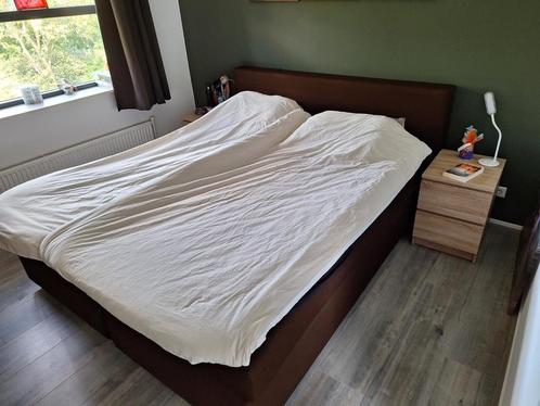 Tweepersoons boxspring te koop (180x210), Huis en Inrichting, Slaapkamer | Complete slaapkamers, Gebruikt, Tweepersoons, Ophalen