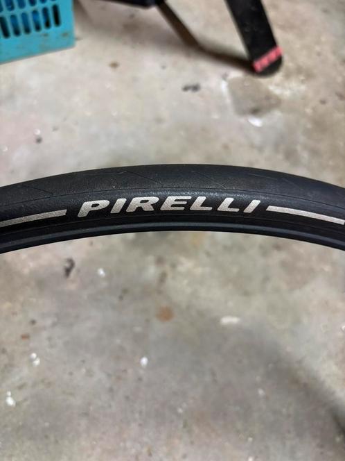 Buitenband racefiets, Fietsen en Brommers, Fietsonderdelen, Zo goed als nieuw, Racefiets, Band, Ophalen of Verzenden