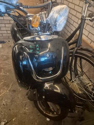 AGM Retro Scooter 50cc - opknapper  beschikbaar voor biedingen