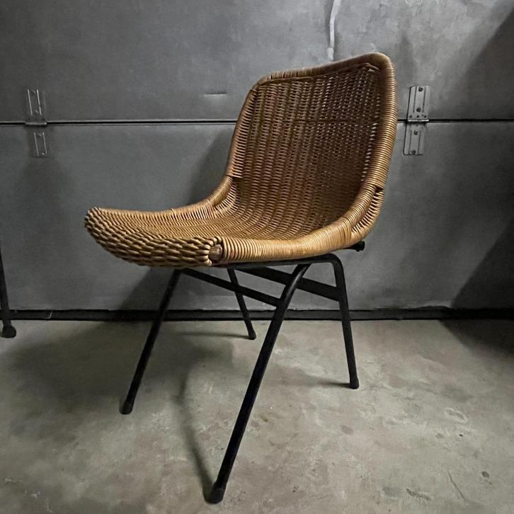 OPRUIMING Rieten stoel Rohé Noordwolde Dirk van Sliedregt, Huis en Inrichting, Stoelen, Gebruikt, Eén, Metaal, Riet of Rotan, Bruin