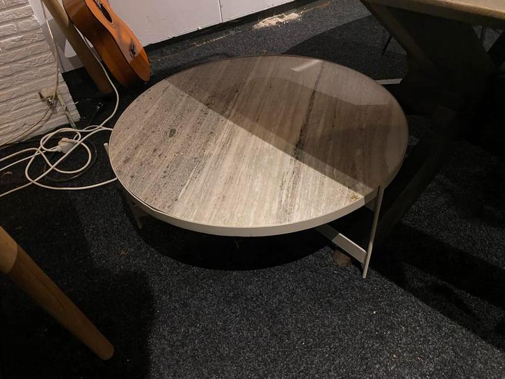 Beige marmer salontafel - 80cm, Huis en Inrichting, Tafels | Salontafels, Gebruikt, Minder dan 50 cm, 50 tot 100 cm, Rond, Metaal