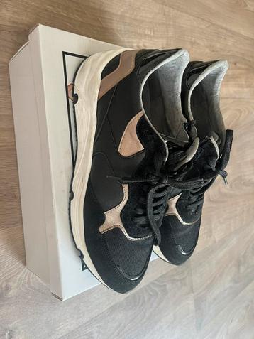 Gattino meiden sneaker, maat 41 beschikbaar voor biedingen