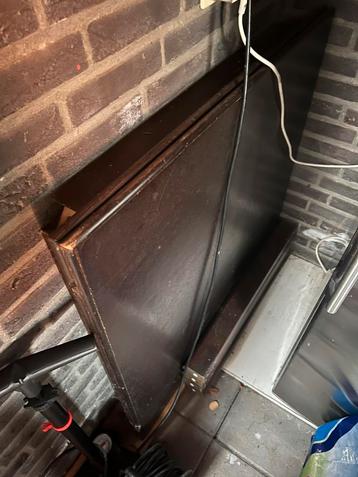Antieken eettafel uitschuifbaar beschikbaar voor biedingen