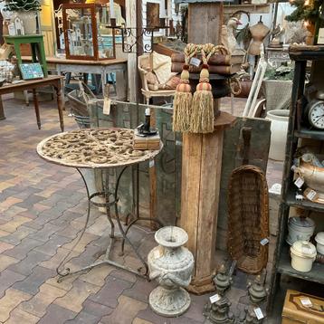 Bistro tafel, terras tafel *floor epe* beschikbaar voor biedingen