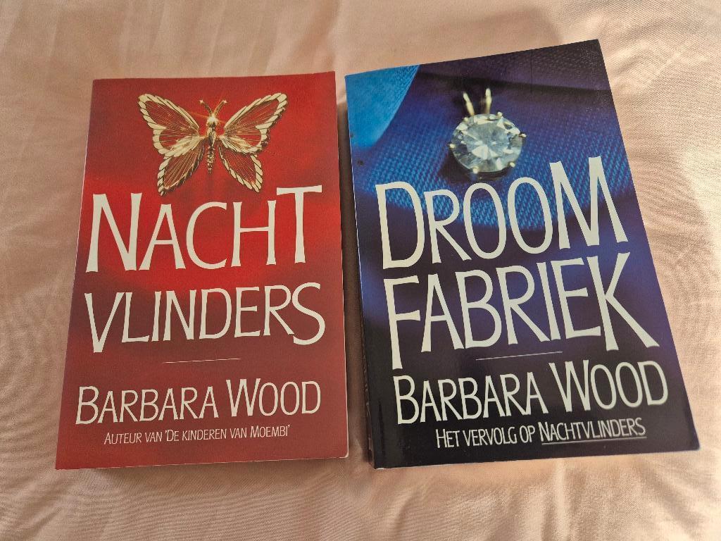 Nachtvlinders en Droomfabriek, Boeken, Ophalen of Verzenden, Zo goed als nieuw, Barbara Wood