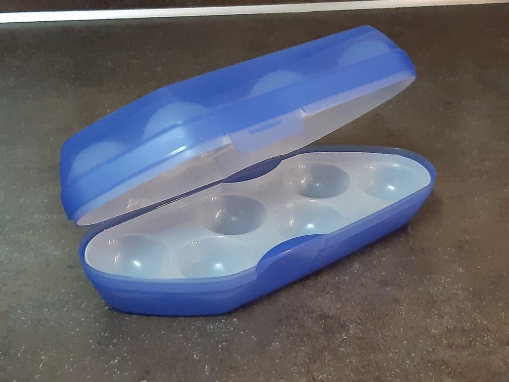 Tupperware eierdoos 6 eieren blauw, Huis en Inrichting, Keuken | Tupperware, Ophalen of Verzenden, Zo goed als nieuw, Blauw, Schaal