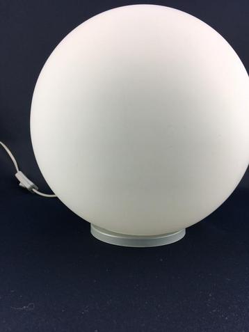 Eglo rondo tafellamp beschikbaar voor biedingen