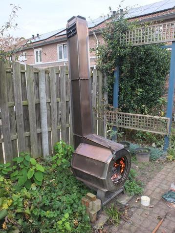 Buiten kachel geheel uit roestvrij staal met toebehoren  beschikbaar voor biedingen